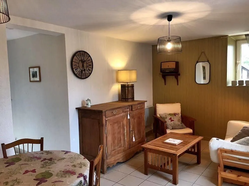 Domaine Du Grenier Holiday home Yffiniac Bed & Breakfast